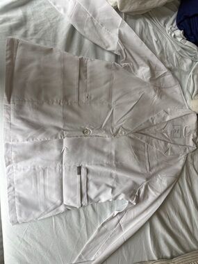 Figs Women's White Medical Scrub Blazer- Bellevue Slim Short Lab Coat